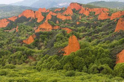 Vista general del yacimiento arqueológico de Las Médulas.