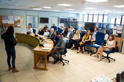 El Centro de Coordinación de Alertas y Emergencias Sanitarias (CCAES) al completo durante la evaluación de los protocolos de contra el ébola, el 19 de julio de 2019.