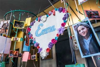 Homenaje de los alumnos a Emma en su instituto.