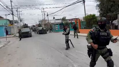 La muerte a balazos de cinco jóvenes supuestamente a manos del Ejército siembra el caos en Nuevo Laredo