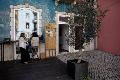 Exterior del restaurante, ubicado junto al jardín de las Amoreiras