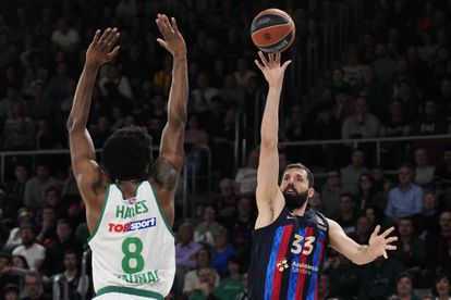 Mirotic lanza a canasta en el encuentro europeo ante el Zalgiris Kaunas.