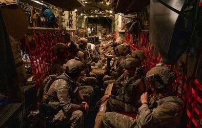 Soldados franceses llegan este domingo a Yibuti para evacuar a compatriotas y ciudadanos europeos.
