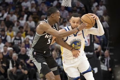 Los Kings descolocan a los campeones Warriors en los ‘playoffs’ de la NBA