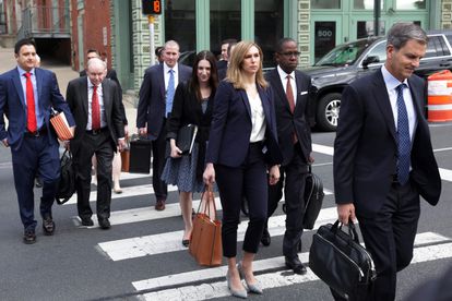 Fox paga 787 millones de dólares a Dominion para evitar su juicio por difamación