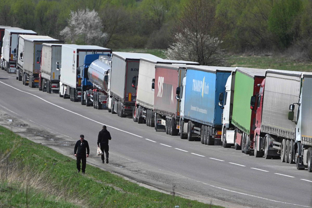 Polonia y Ucrania llegan a un acuerdo para el tránsito del grano en territorio polaco