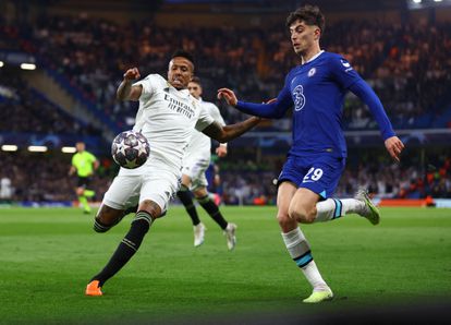 Eder Militao y Kai Havertz, en una acción del partido.