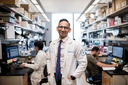 El investigador Vinod Balachandran, en Nueva York en 2022.