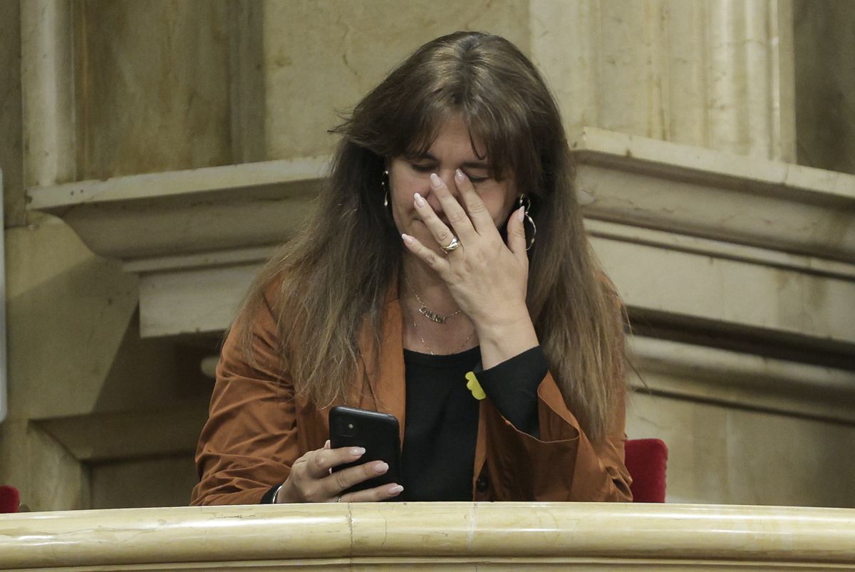 La Junta Electoral retira el escaño a Borràs y sanciona a la ministra portavoz por criticar a Feijóo