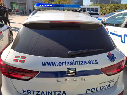 Un vehículo de la Ertzaintza.