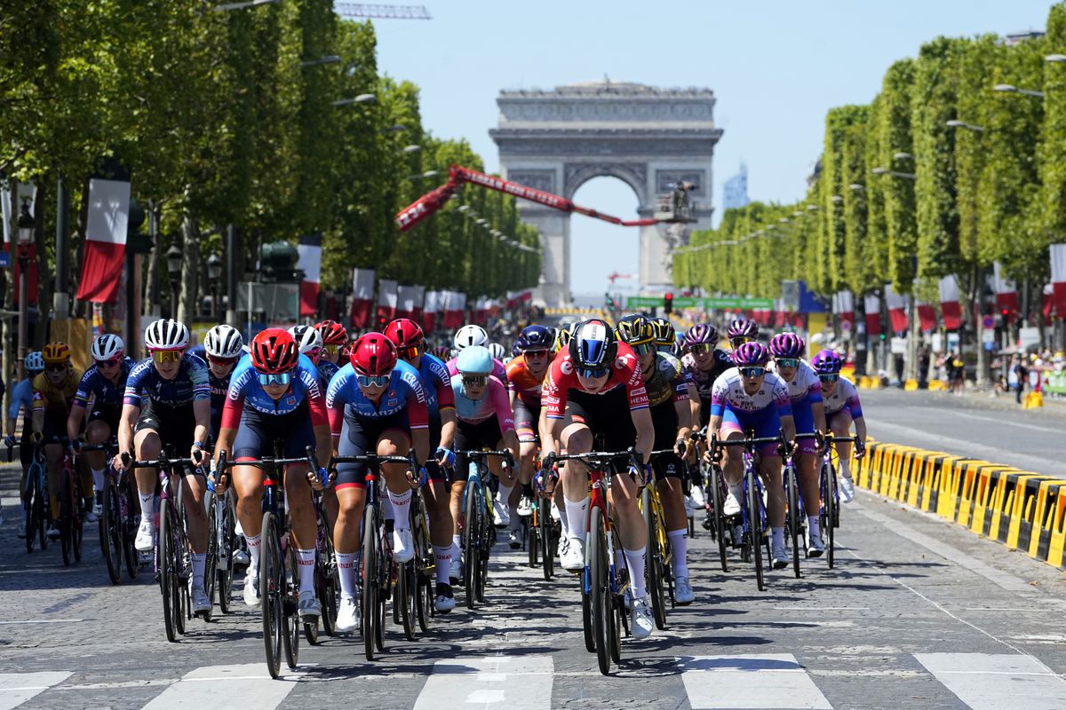 La UCI prohíbe a las ciclistas transgénero participar en las pruebas femeninas