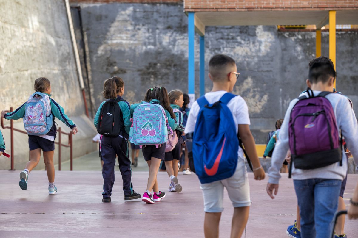 La caída de los nacimientos abre un agujero en la escuela: 300.000 alumnos menos de infantil y primaria en cinco años