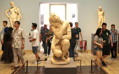 El director del Museo Británico dimite tras el escándalo de las piezas robadas