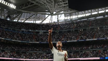 Bellingham festeja su tanto sobre el Getafe que valió la victoria del Madrid.