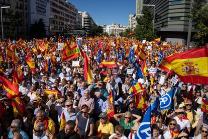 Multitud de simpatizantes durante el mitin organizada por el PP, en Madrid.