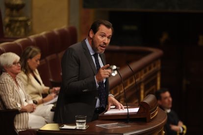 El diputado del PSOE, Óscar Puente, da la réplica al discurso de investidura de Alberto Núñez Feijóo.