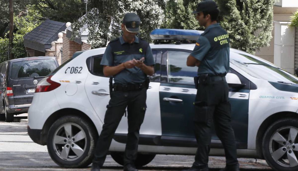 Mueren una mujer y sus tres hijos menores al chocar su coche con un camión en Segovia
