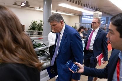 Los republicanos empiezan a acariciar el control del Senado de EE UU con la retirada de Joe Manchin