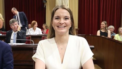 La presidenta de Baleares, Marga Prohens, durante la sesión de constitución del Parlament en junio.