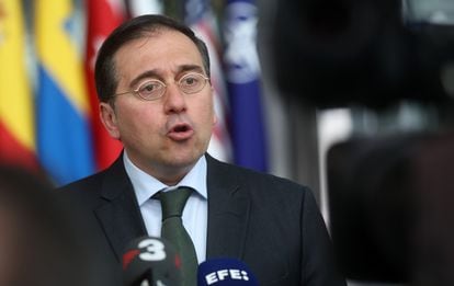 El ministro de Exteriores español, José Manuel Albares, en la sede de la OTAN, en Bruselas, este miércoles.