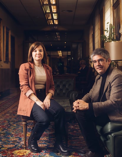 Los senadores de ERC y de Bildu Sara Bailac y Gorka Elejabarrieta.