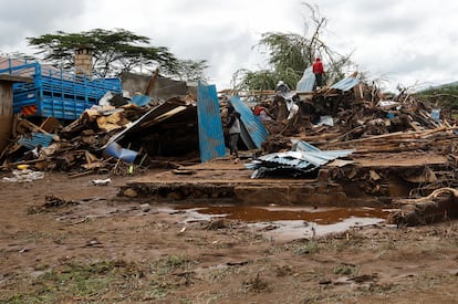 Una casa destrozada por las inundaciones en Mai Mahiu (Nakuru, centro de Kenia), este 1 de mayo.