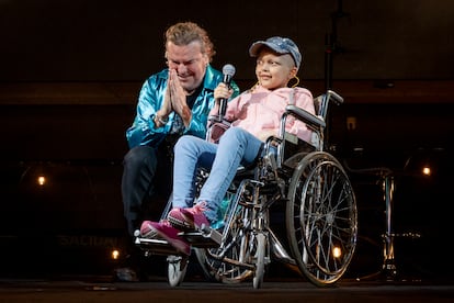 Gaby, una niña que cumplió el sueño de cantar con Maná y confesó que su música la ayudó en su lucha contra el cáncer.