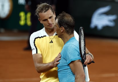 Zverev y Nadal se saludan tras el partido.