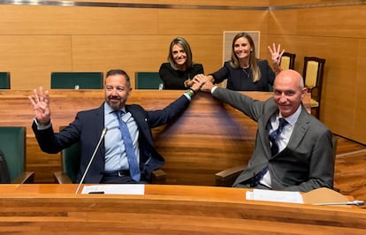 Los cuatro concejales de Vox en Valencia. De arriba abajo y de izquierda a derecha: Mónica Gil, Cecilia Herrero, Juanma Badenas y José Vicente Gosálbez, en una imagen del partido.