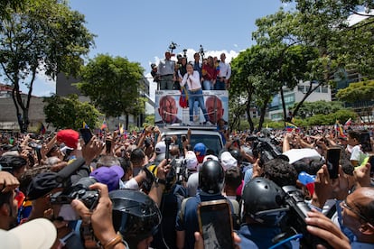 María Corina Machado al llegar a la concentración de este sábado en Las Mercedes.