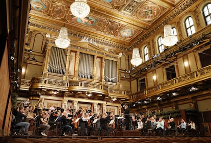 La Filarmónica de Viena bajo la batuta de Riccardo Muti en un ensayo del Concierto de Año Nuevo, el 29 de diciembre de 2024.