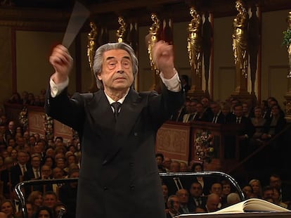 El maestro italiano Riccardo Muti, durante su séptimo Concierto de Año Nuevo, en una imagen de TVE.