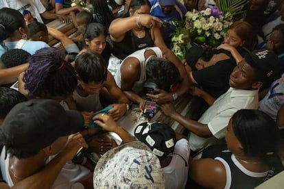 El velorio de uno de los cuatro menores.