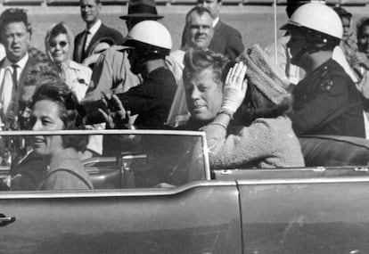 El presidente John F. Kennedy, en Dallas poco antes de morir.