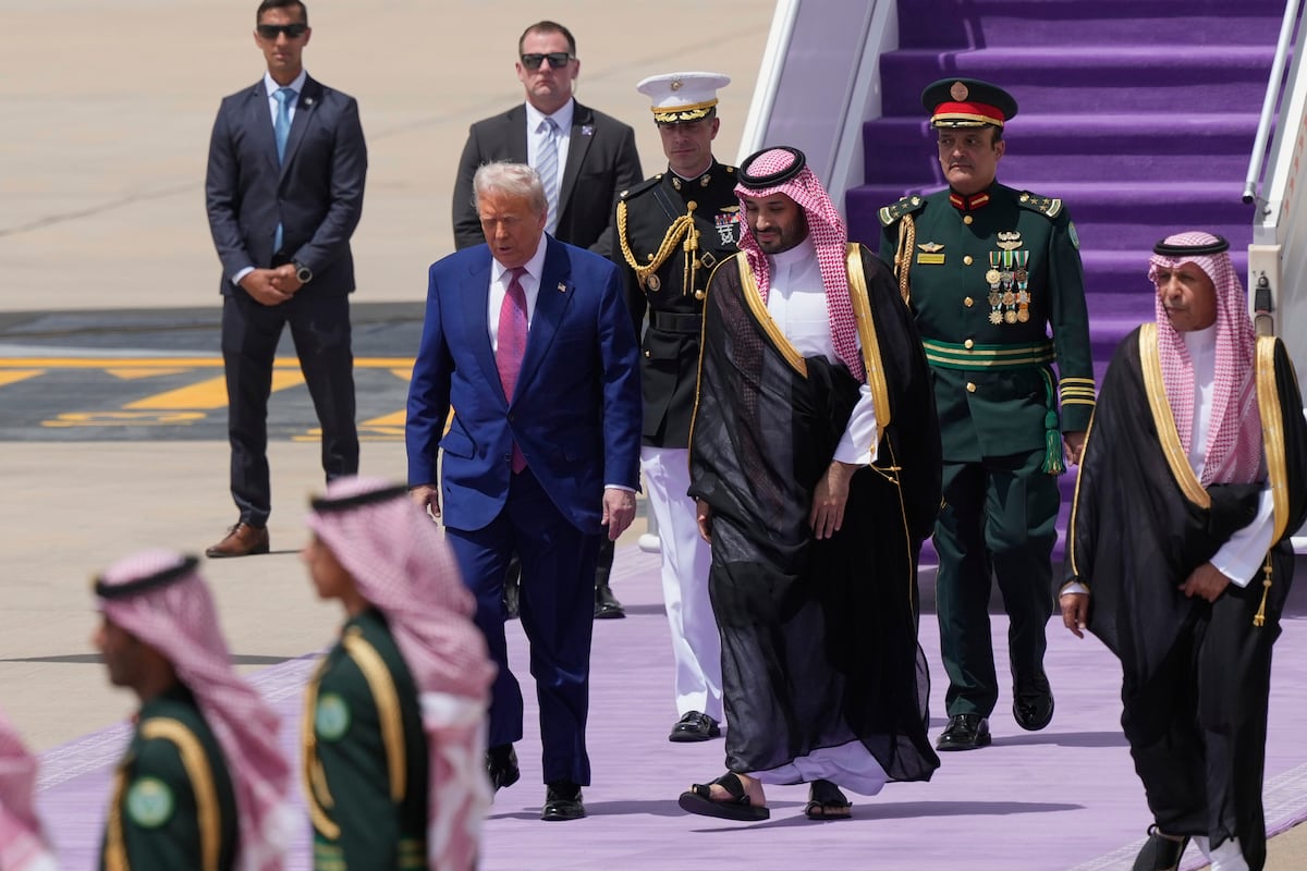 Trump inicia en Arabia Saudí una gira por Oriente Próximo para lograr grandes acuerdos económicos