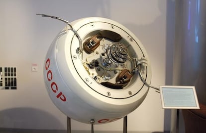 Recreación de la sonda soviética 'Venera 4', similar a la 'Cosmos 482' que caerá sobre la Tierra.