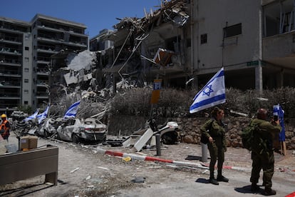 Guerra de nervios frente a los escombros de Tel Aviv tras el contraataque con misiles de Irán