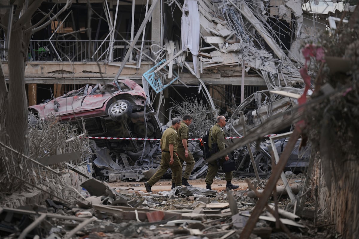 Última hora del conflicto en Oriente Próximo, en vivo | Al menos tres muertos y decenas de heridos en Israel tras los últimos ataques iraníes