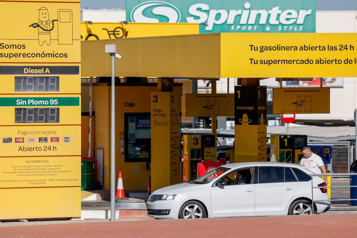 Hacienda obligará a las distribuidoras a pagar el IVA por adelantado para evitar el fraude de los carburantes