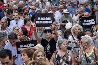 La octava manifestación contra Mazón por la dana mantiene el pulso con 5.000 personas en las calles de Valencia