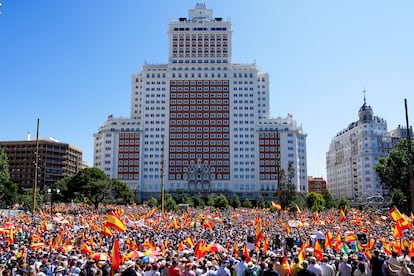 Vista general de la concentración convocada por el Partido Popular, este domingo en Madrid.