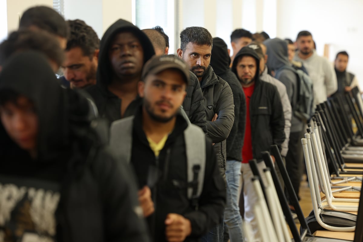 La justicia frena las devoluciones en caliente de solicitantes de asilo en Alemania