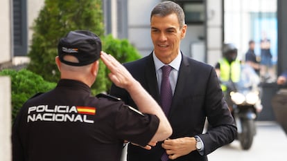 El presidente del Gobierno, Pedro Sánchez, a su llegada al Congreso para comparecer por los casos de corrupción que afectan al PSOE.