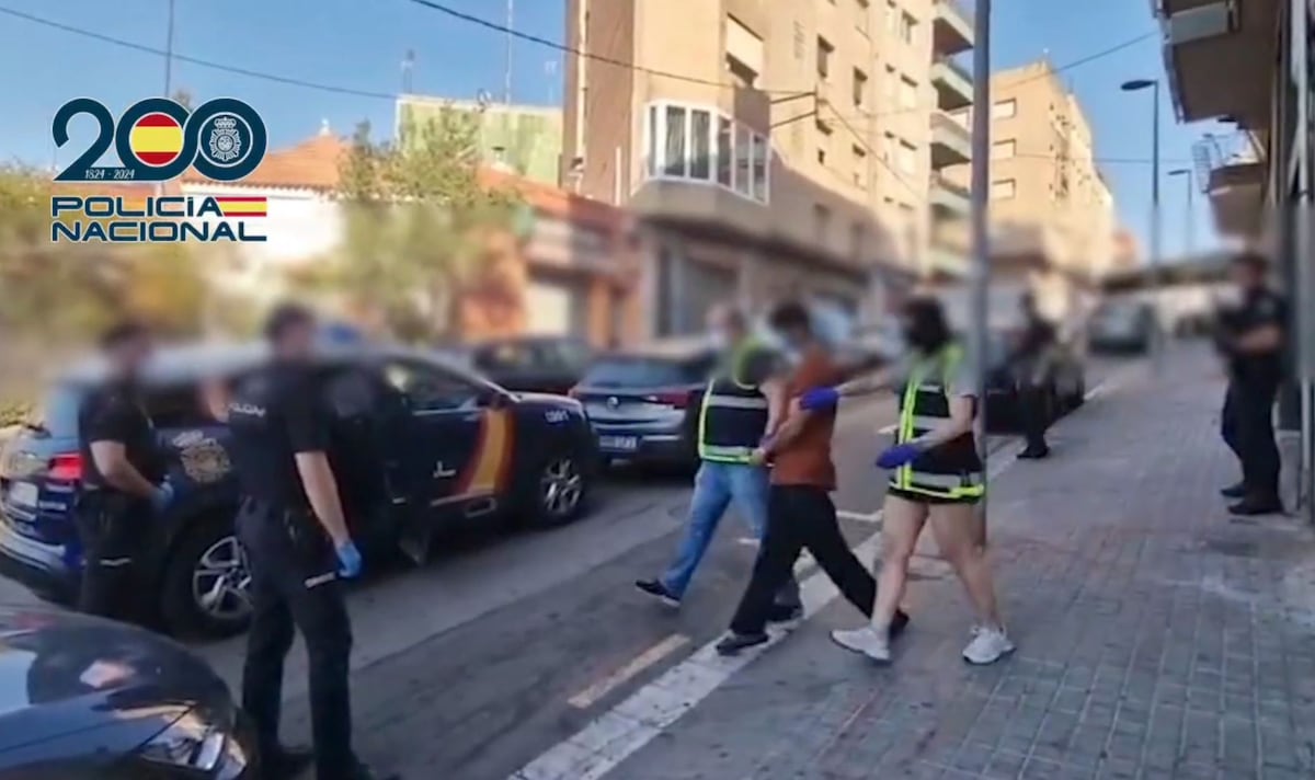 Detenido en Badalona un presunto yihadista que consumía compulsivamente propaganda violenta del Estado Islámico